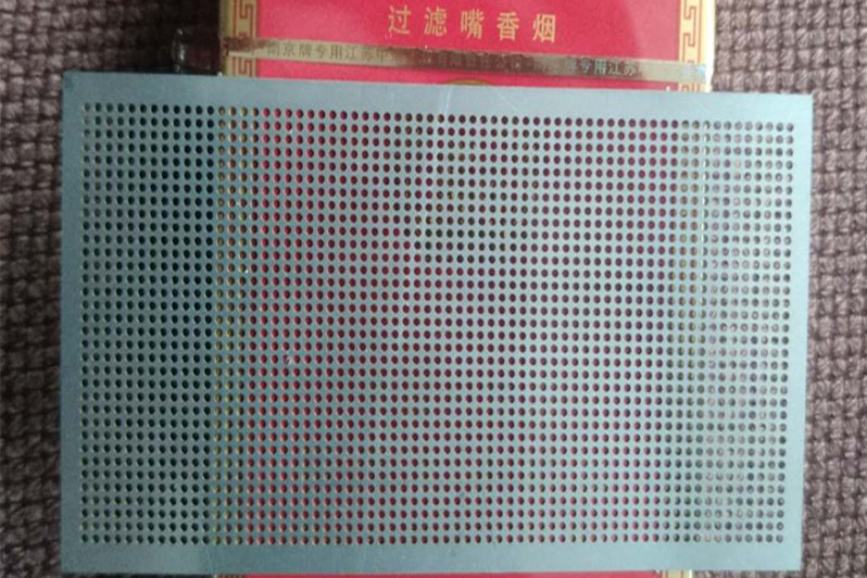 微孔沖孔網(wǎng)應(yīng)用在過濾行業(yè)有什么特點(diǎn)